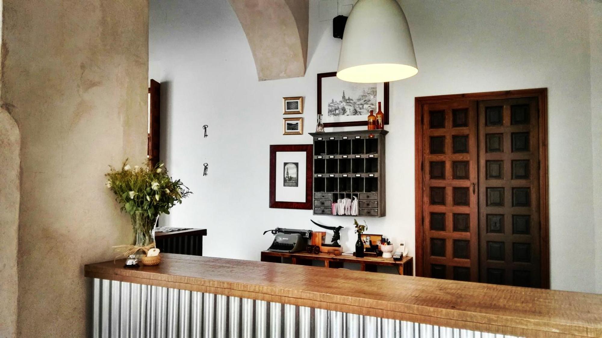 Hostal Cafe Frenteabastos Carmona  Esterno foto