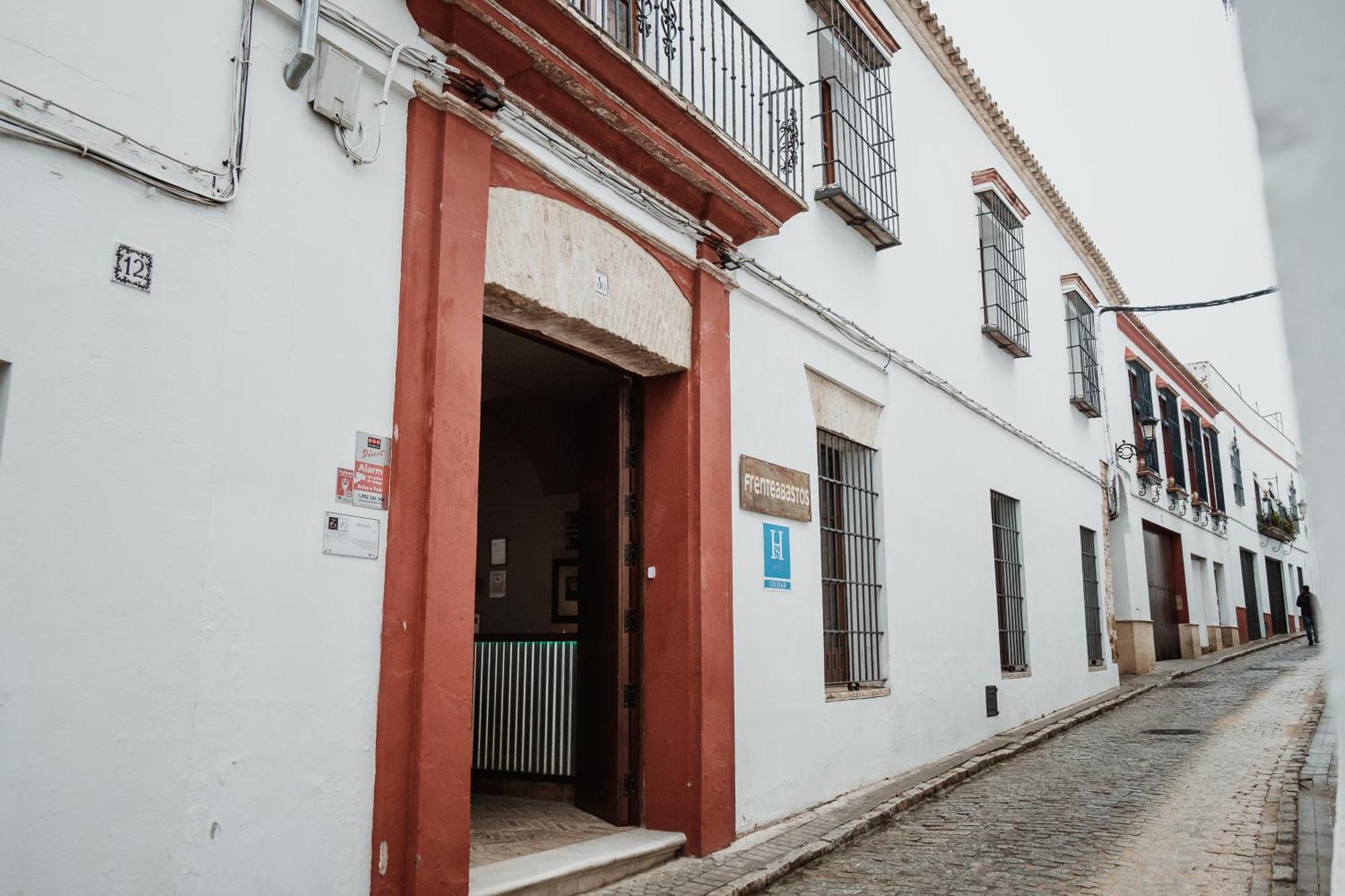 Hostal Cafe Frenteabastos Carmona  Esterno foto