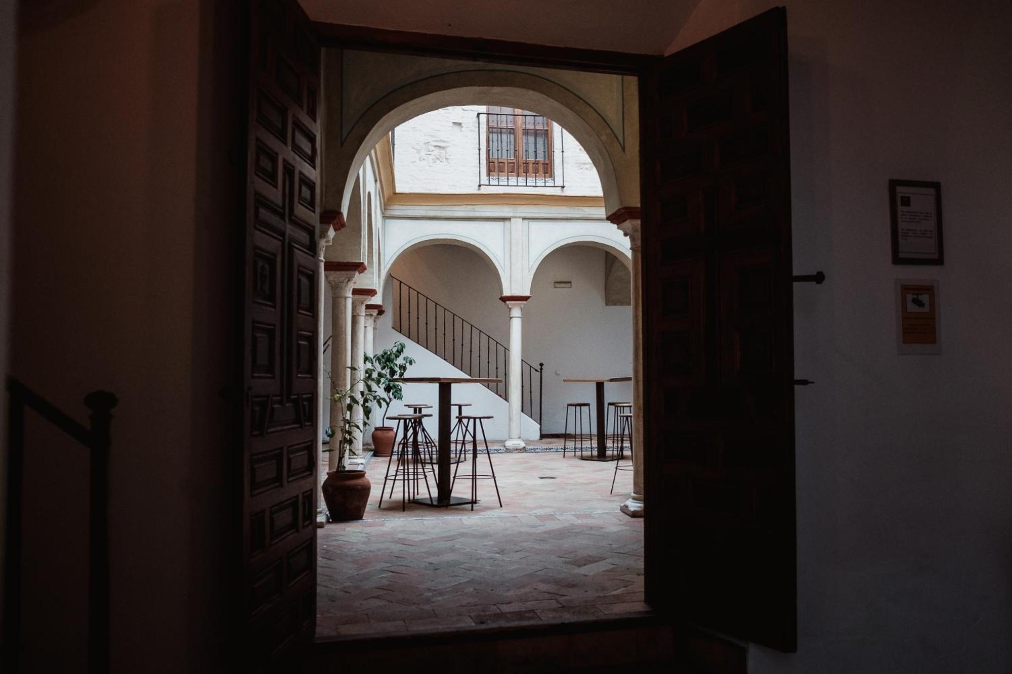 Hostal Cafe Frenteabastos Carmona  Esterno foto