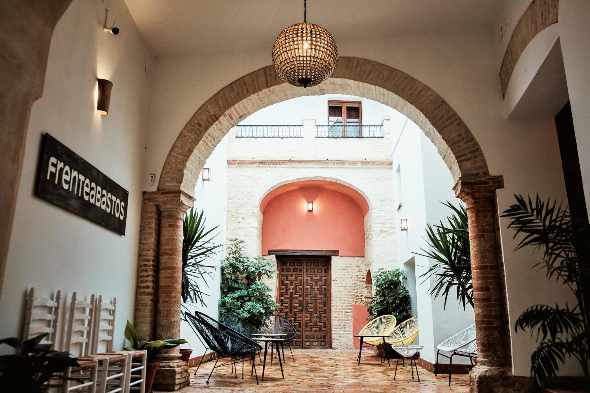 Hostal Cafe Frenteabastos Carmona  Esterno foto