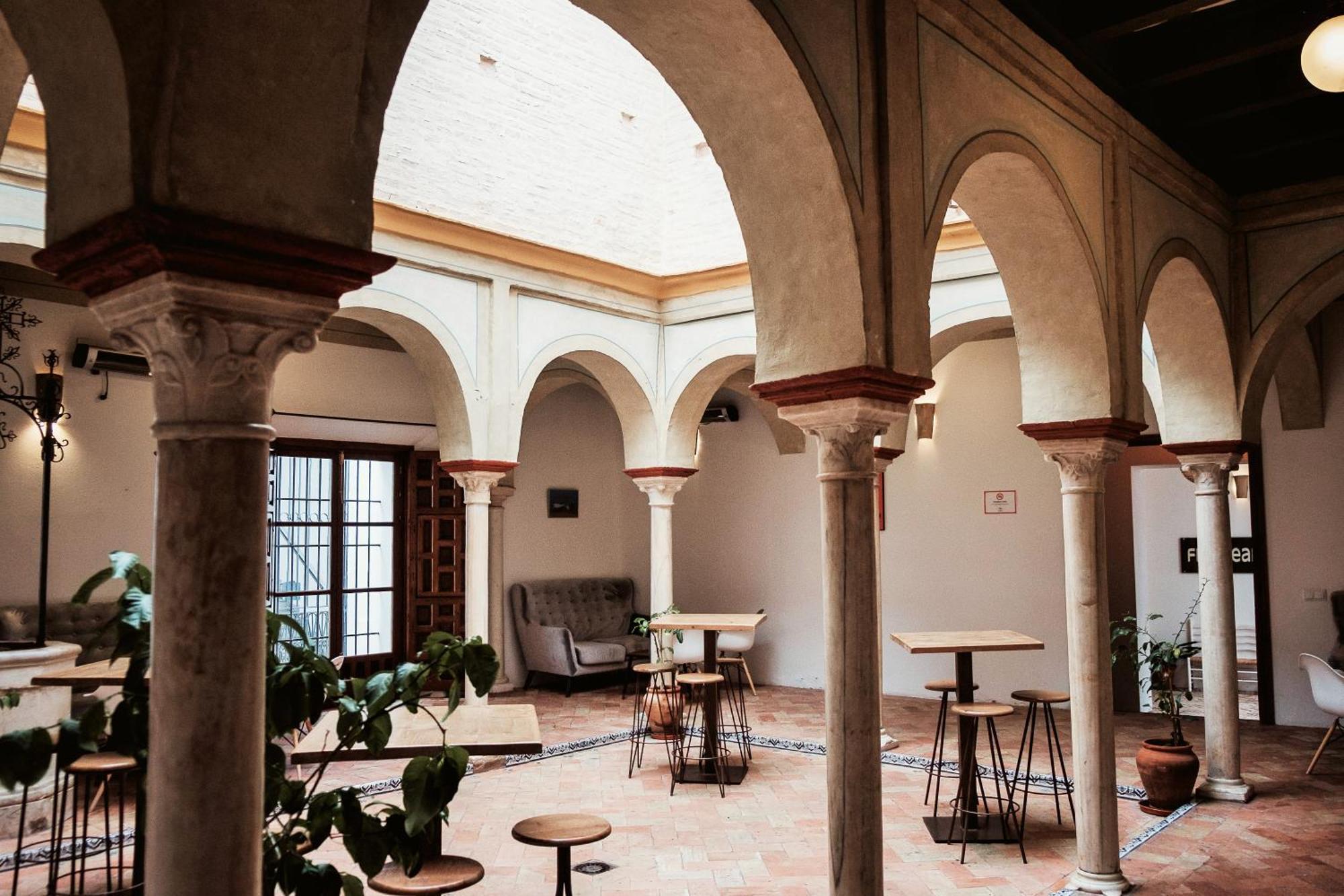 Hostal Cafe Frenteabastos Carmona  Esterno foto