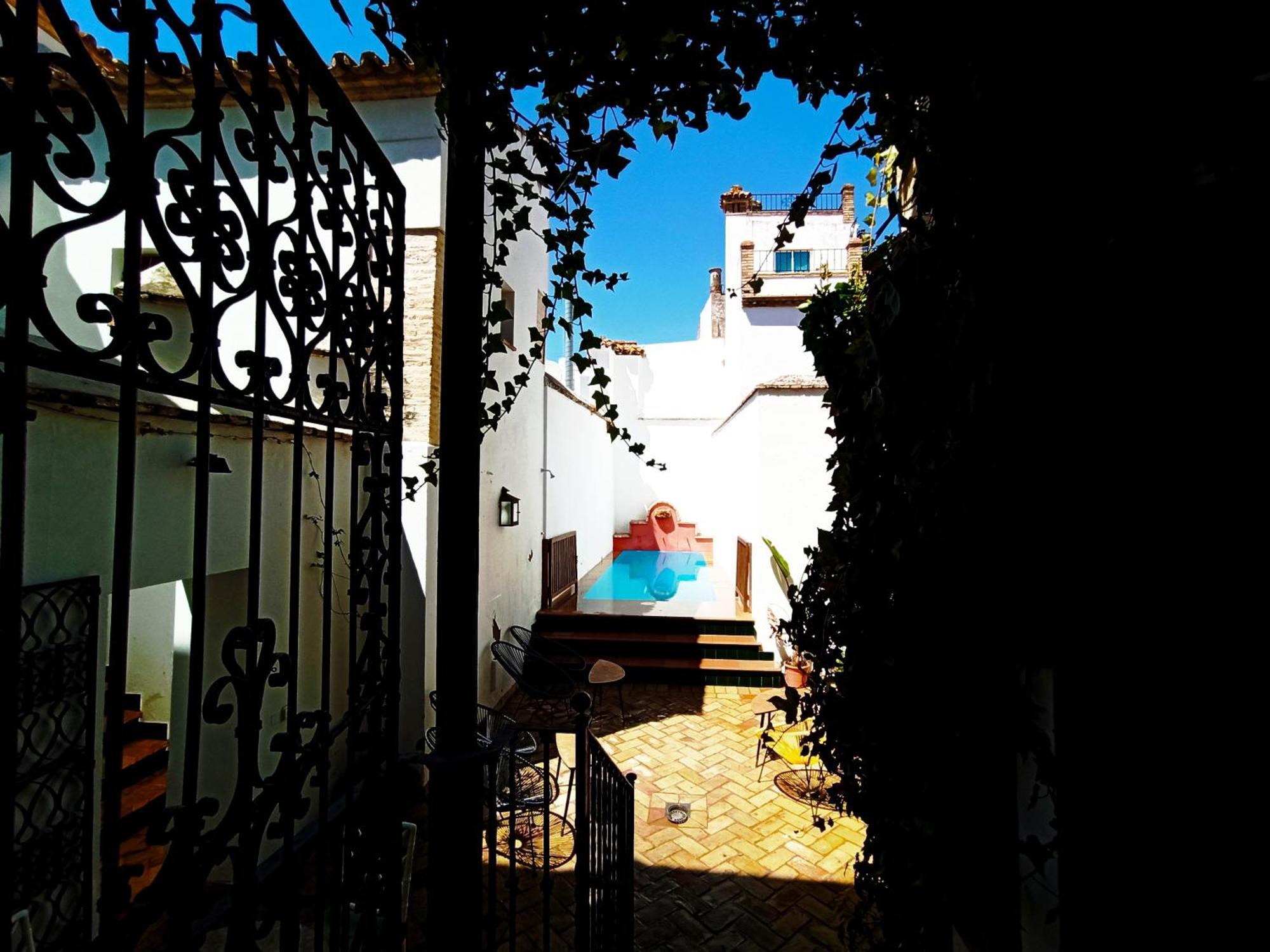 Hostal Cafe Frenteabastos Carmona  Esterno foto