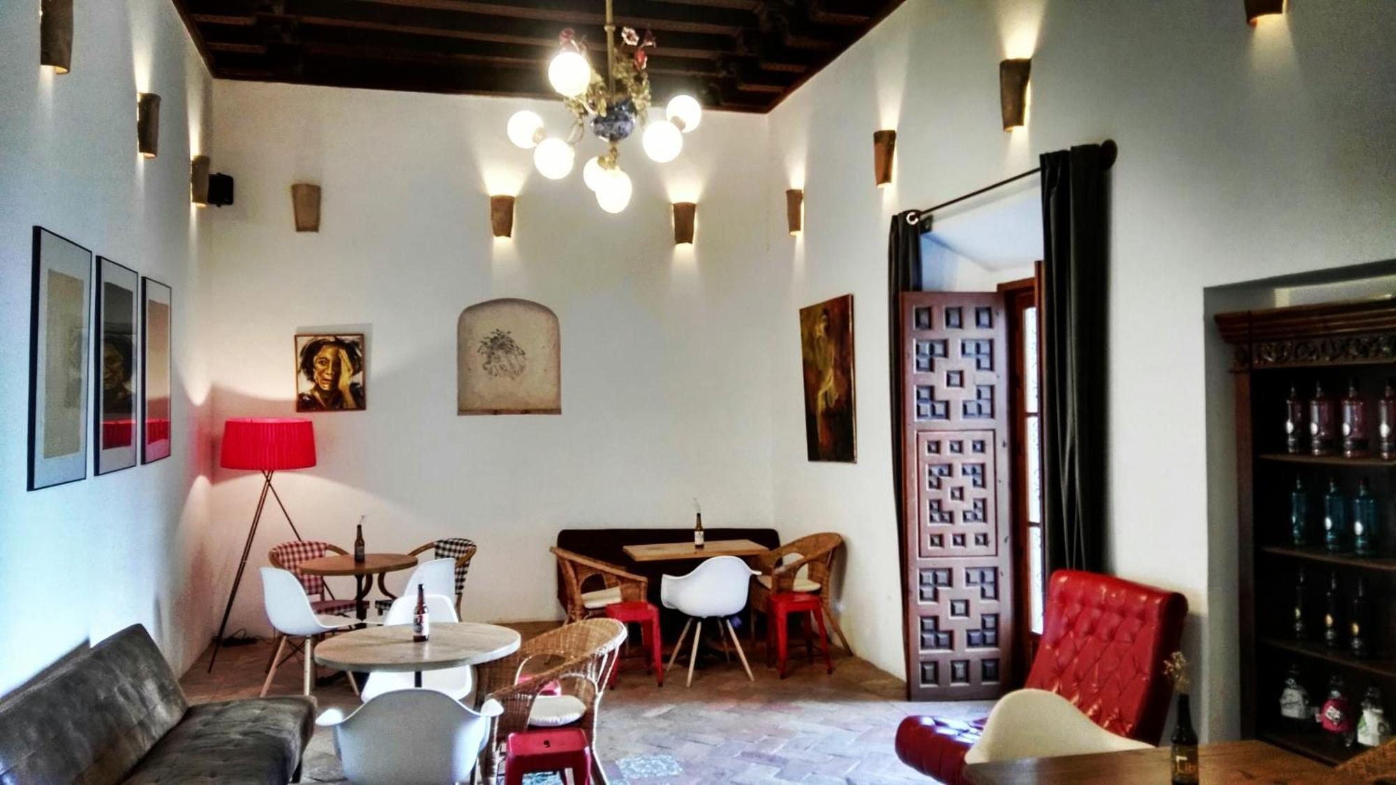 Hostal Cafe Frenteabastos Carmona  Esterno foto