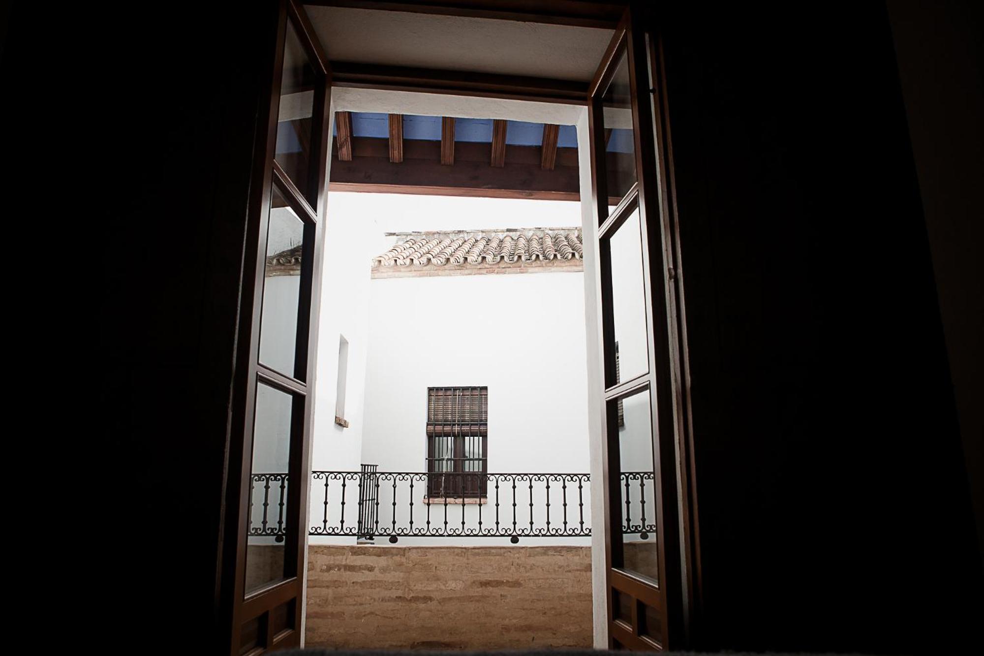 Hostal Cafe Frenteabastos Carmona  Esterno foto