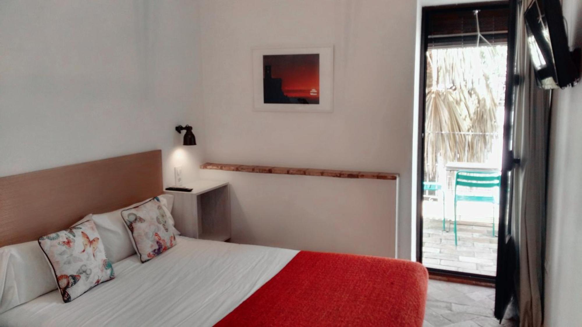 Hostal Cafe Frenteabastos Carmona  Esterno foto