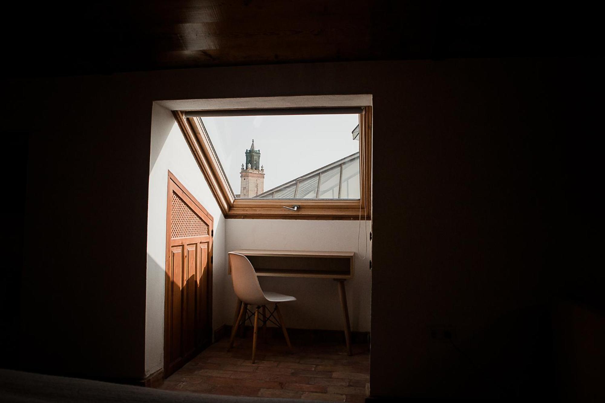 Hostal Cafe Frenteabastos Carmona  Esterno foto