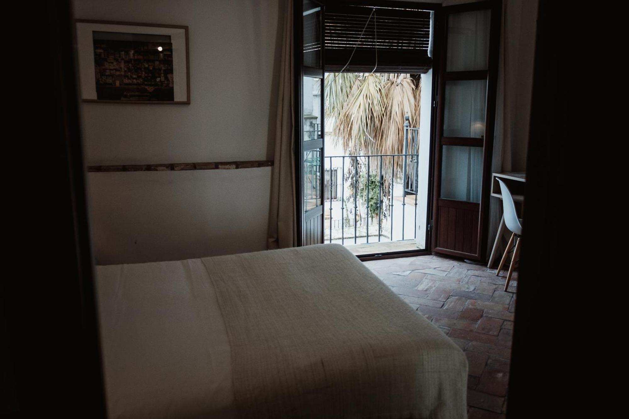 Hostal Cafe Frenteabastos Carmona  Esterno foto